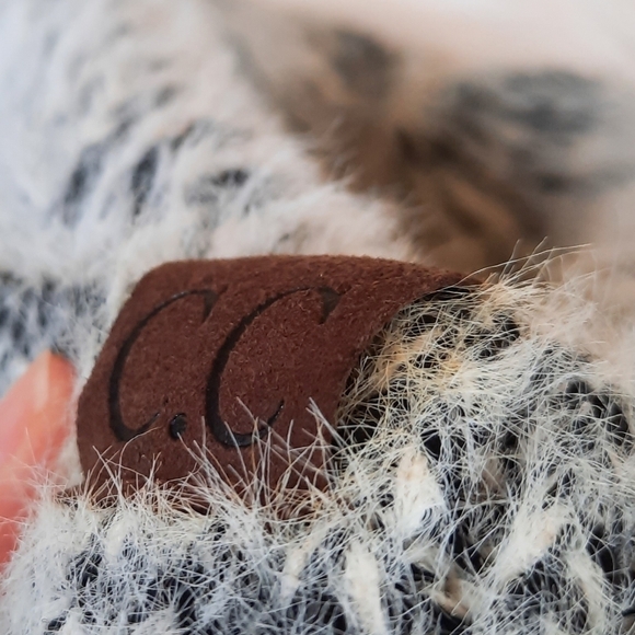 C.C Warm Two Tone Knit Soft Fuzzy Stretchy Cuff Beanie - Picture 5 of 5